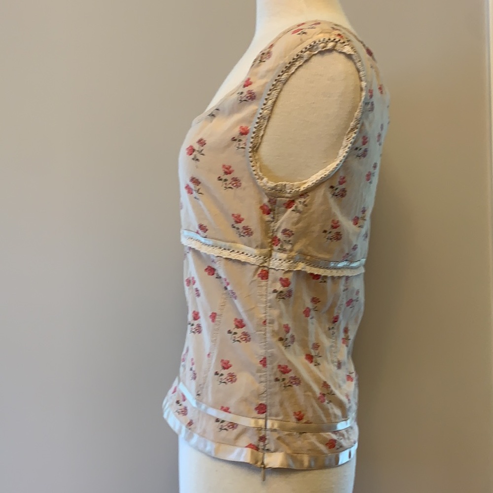 Old Navy Floral Sleeveless Top - Cream and Red - Picture 3 of 8
